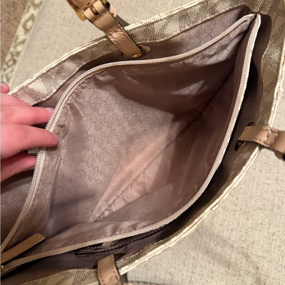 Michael Kors Cream Signature Tote - Picture 3 of 8